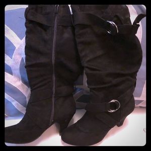 Size 9 wide calf faux suede boots